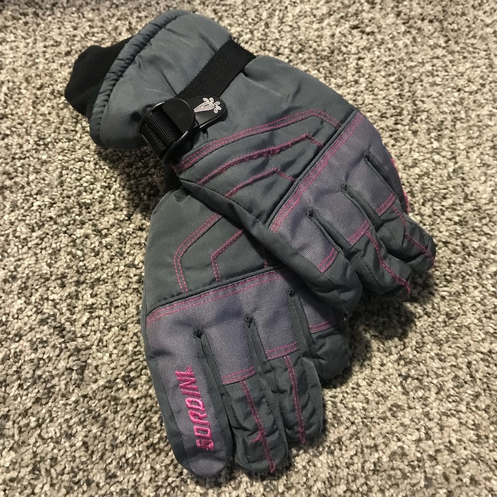 Snow gloves